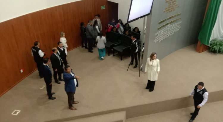 Diputado se desmaya en plena sesión del Congreso en Tamaulipas Diputado se desmaya en plena sesión del Congreso en Tamaulipas