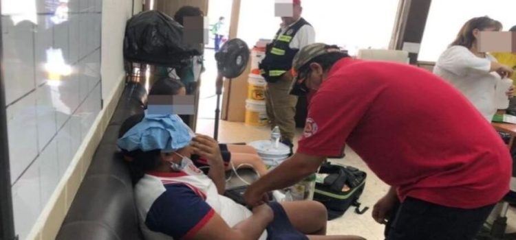 Alumnos y un maestro de primaria con golpe de calor en Tamaulipas