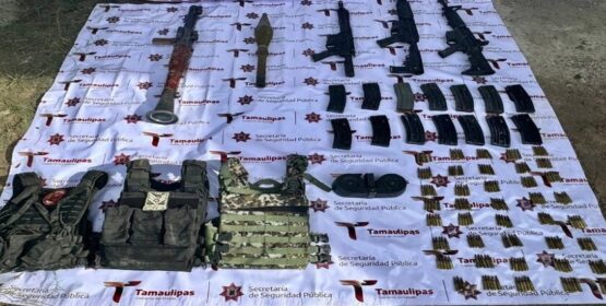 Fueron aseguradas armas, equipo táctico y un vehículo robado en Valle Hermoso, Tamaulipas