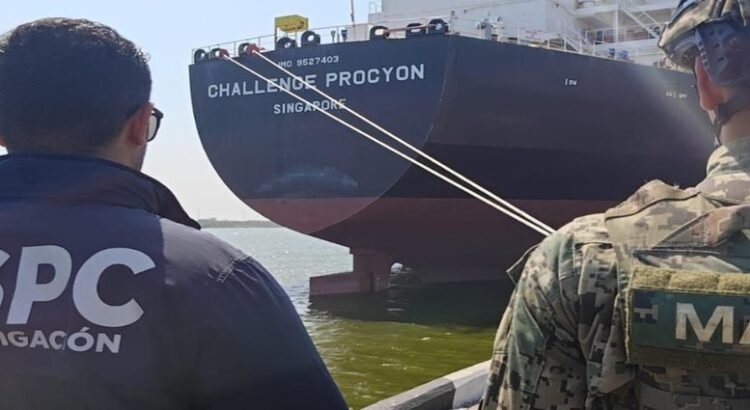 En el estado de Tamaulipas decomisa buque con 10 millones de litros de diésel