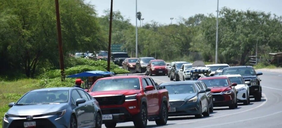 Integrantes de la Iniciativa Privada acusan que el comercio transfronterizo cayó 40% por revisiones de Guardia Nacional Integrantes de la Iniciativa Privada acusan que el comercio transfronterizo cayó 40% por revisiones de Guardia Nacional
