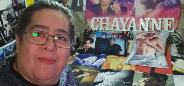 Convirtió su casa en un templo dedicado a Chayanne