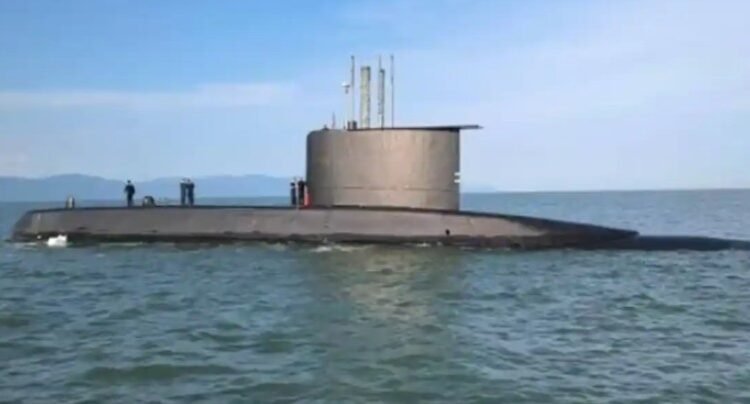 Surca submarino extranjero las aguas de Jalisco
