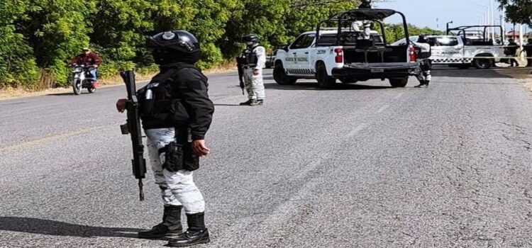 Tamaulipas con bloqueos carreteros y enfrentamientos dejando dos oficiales heridos