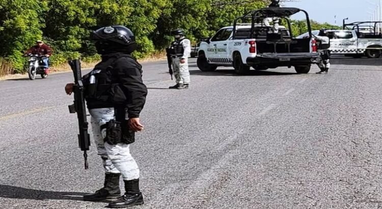 Tamaulipas con bloqueos carreteros y enfrentamientos dejando dos oficiales heridos
