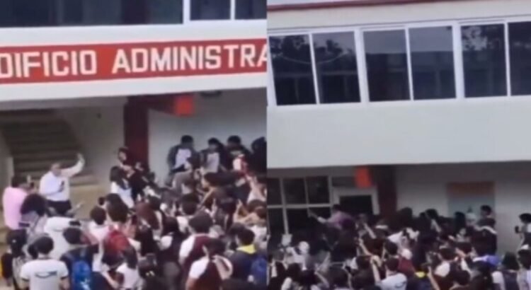 Unos estudiantes del Cetis 78 en Tamaulipas golpean a un profesor acusado de acoso