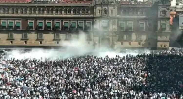 Al menos 120 personas heridas y 40 detenidos, saldo de la Marcha de Generación Z en CDMX Al menos 120 personas heridas y 40 detenidos, saldo de la Marcha de Generación Z en CDMX