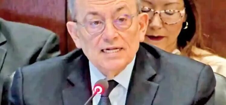 Chocan México y Perú en la OEA