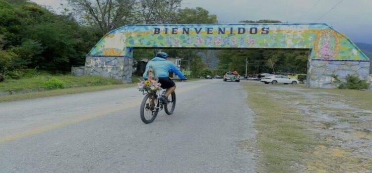 Se incrementan visitas a la Virgen monumental de El Chorrito