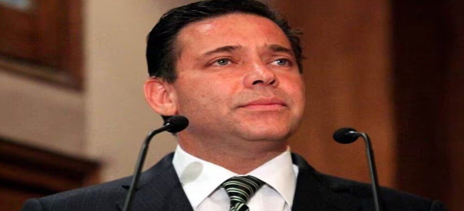 Eugenio Hernández Flores, obtiene amparo para evitar extradición a Estados Unidos