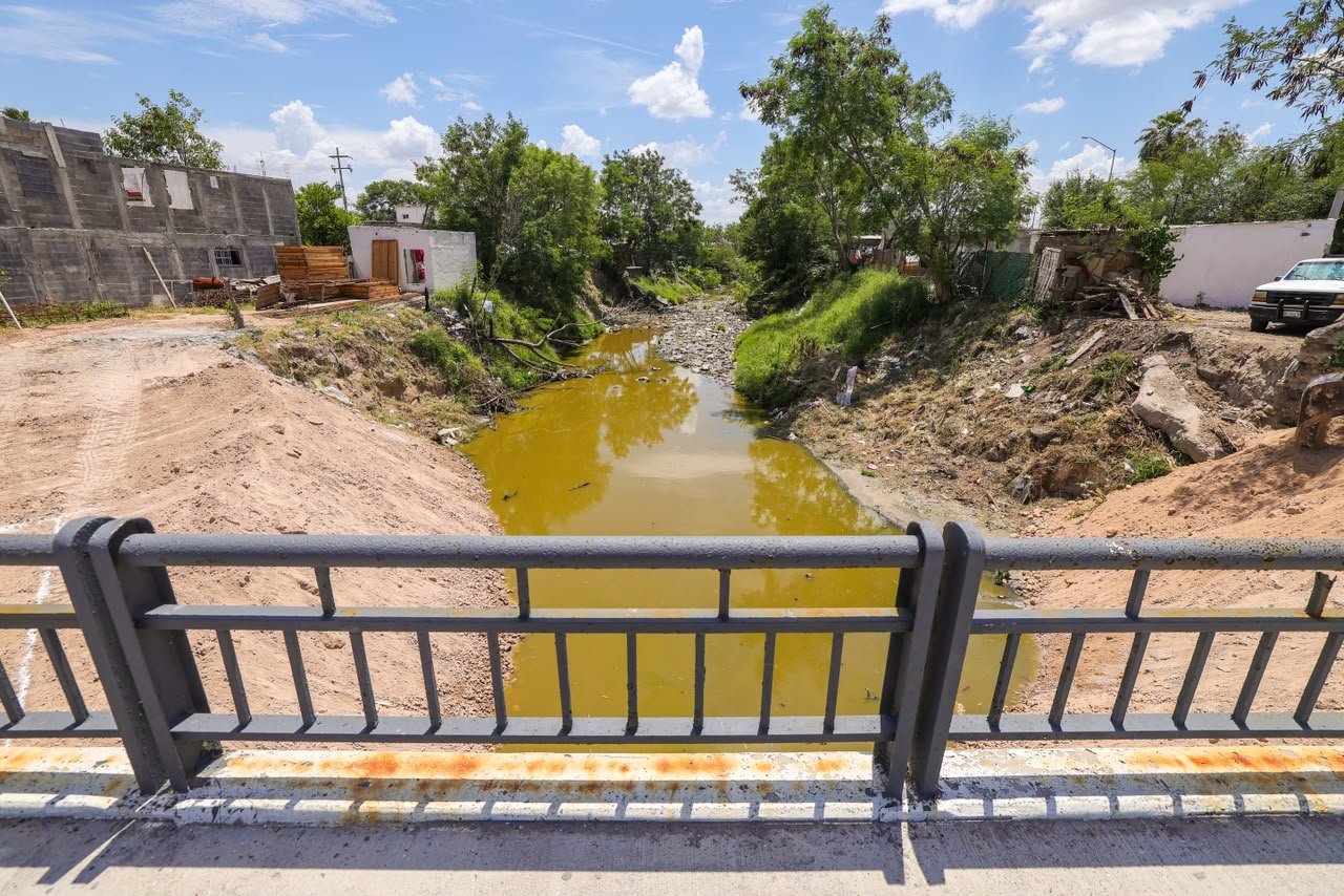 Supervisan rehabilitación de puente en la colonia Renacimiento